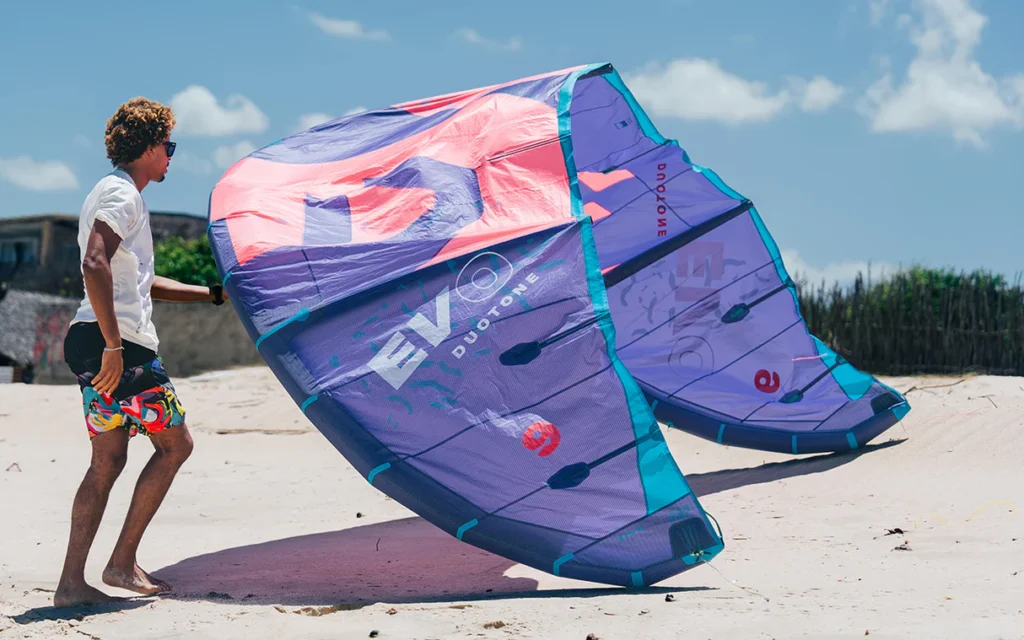 Duotone, Kites, Kitesurfer